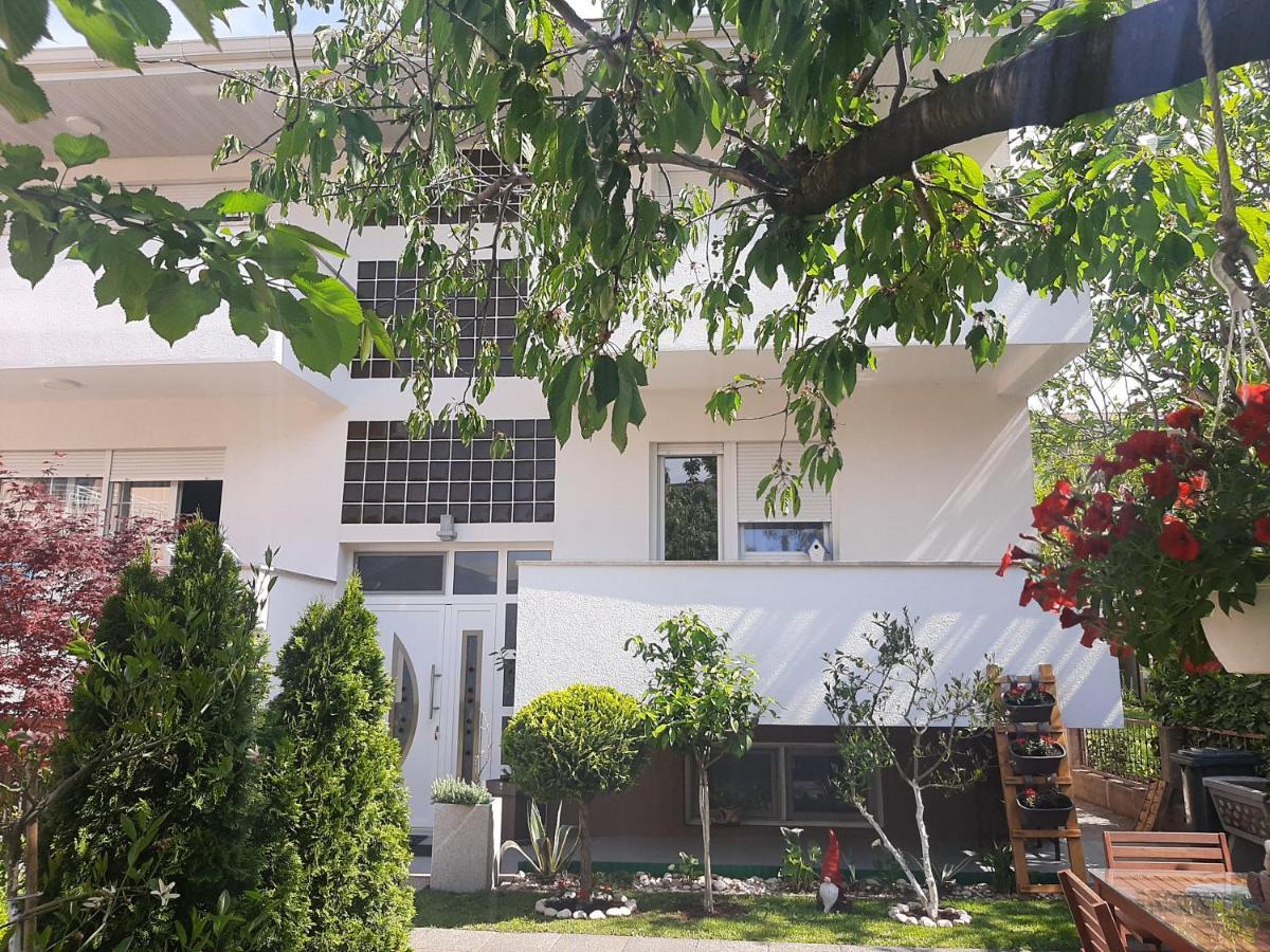 Guest House No 13 موستار المظهر الخارجي الصورة